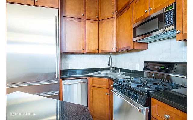 Rented by Douglas Elliman | media 51