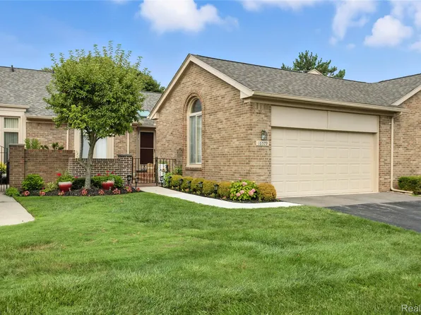 16579 Sarjay Dr, Clinton Township, MI 48038