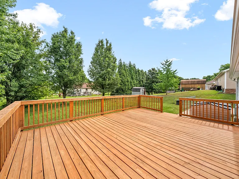 313 Grassland Dr — Photo 17