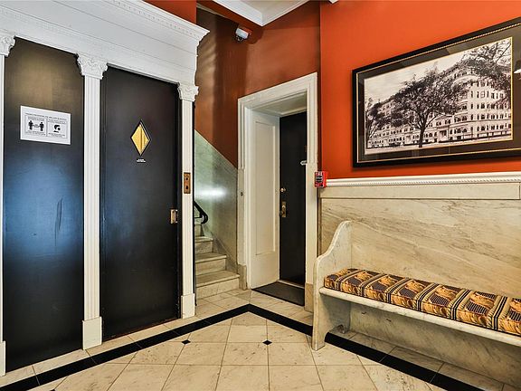 2nd image of 20 N Kingshighway Blvd APT 6A