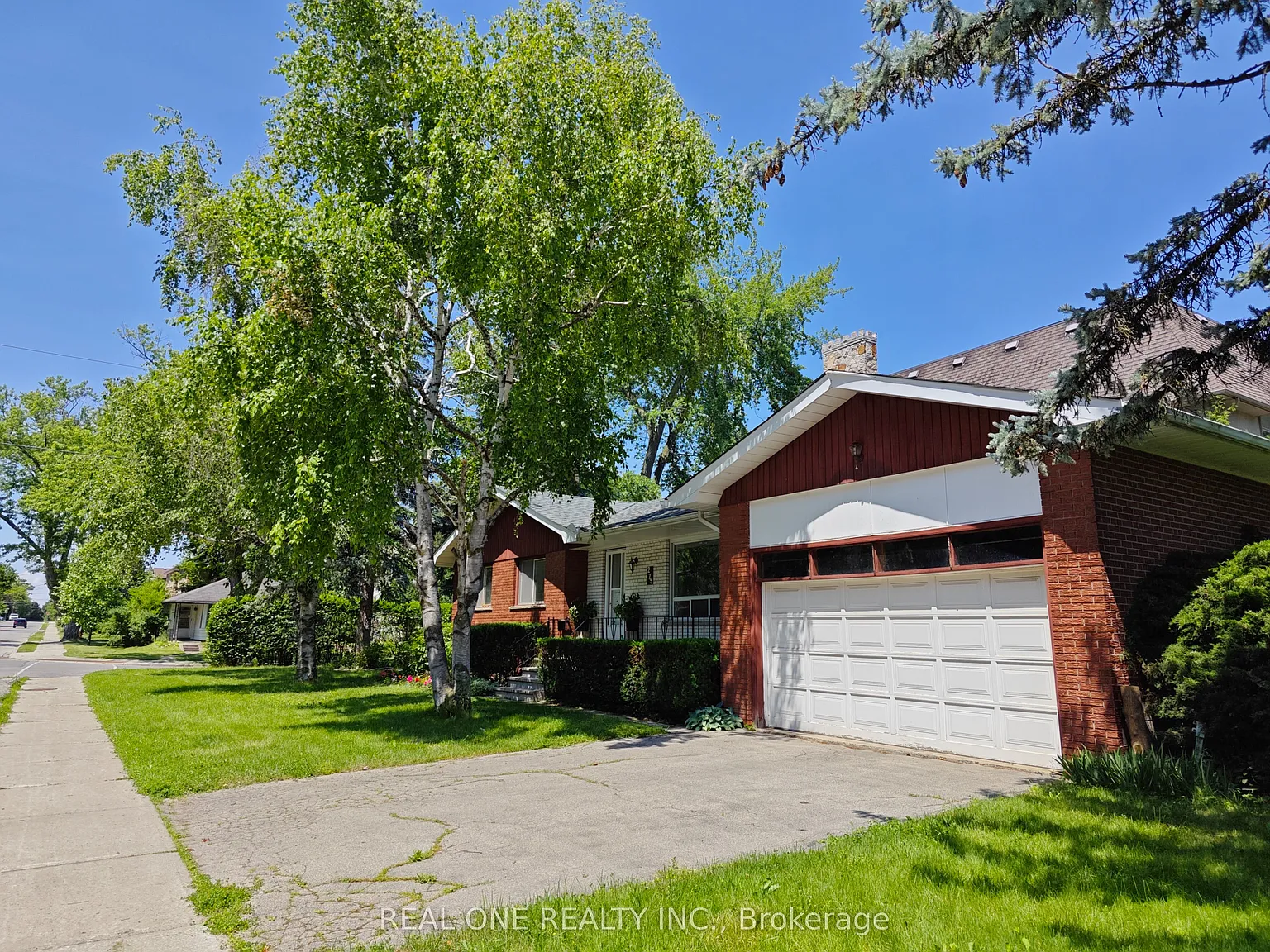 4 bed, $4,000 — Photo 2