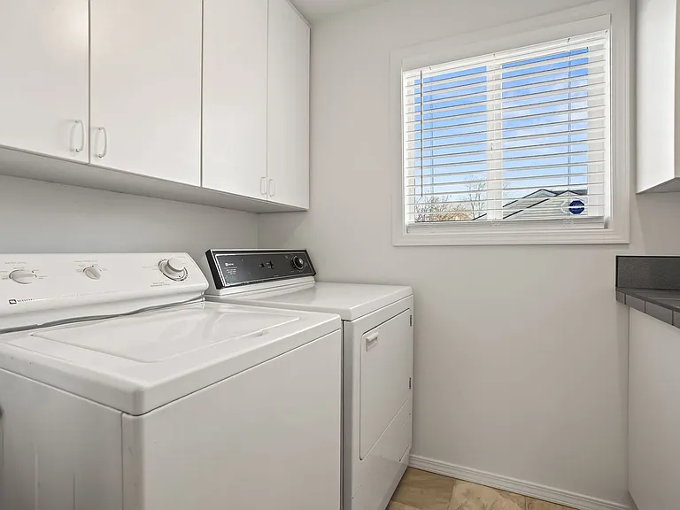 101 E Woodvine St — Photo 7