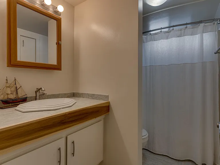 2433 Sutter Trl — Photo 20