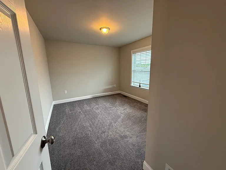 4 Pacific Blvd — Photo 13