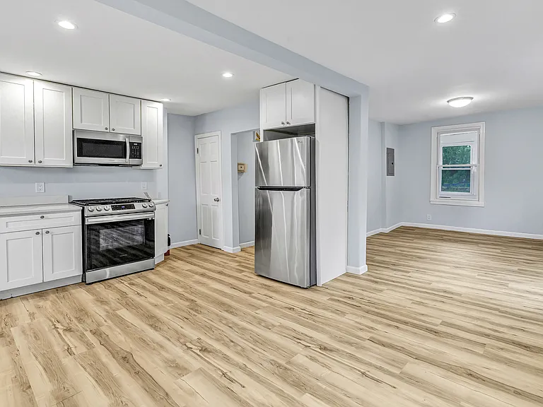 25-27 Myrtle St #25 — Photo 21