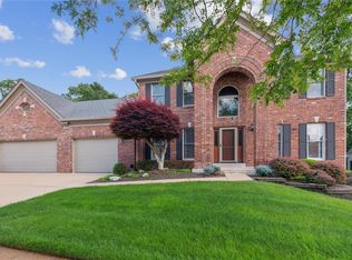 366 Turnberry Place Dr, Ballwin, MO