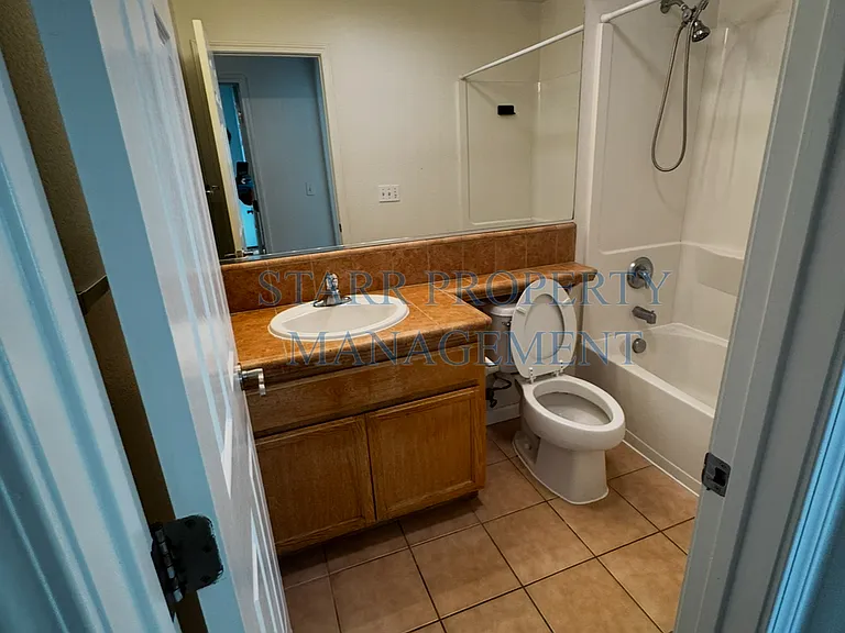 2146 Evening St — Photo 10