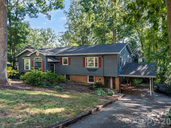 7889 Tradewinds Dr, Sherrills Ford, NC 28673
