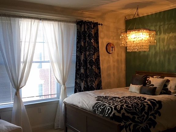 3rd image of 300 W Elm St Suite 2315