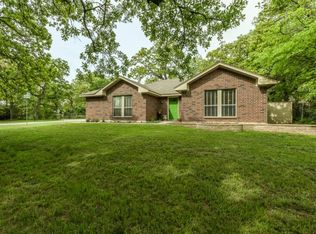 400 Lakeshore Rd, Shady Shores, TX 76208