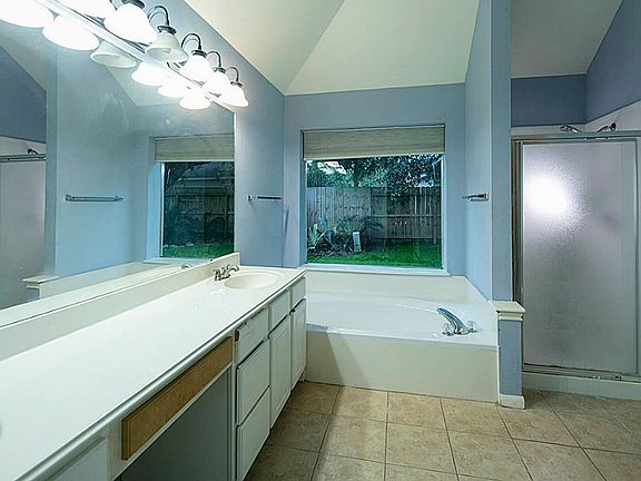 5th image of 2029 Barrington Pointe Dr