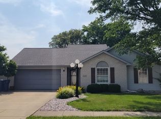408 S Pleasant Dr, Kouts, IN 46347