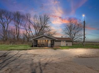 11047 Boadies Lazy Acres Ln, Trenton, IL 62293