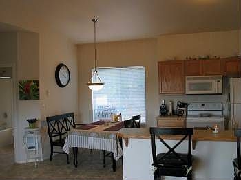 3rd image of 1101 Bonneville Ave APT B203