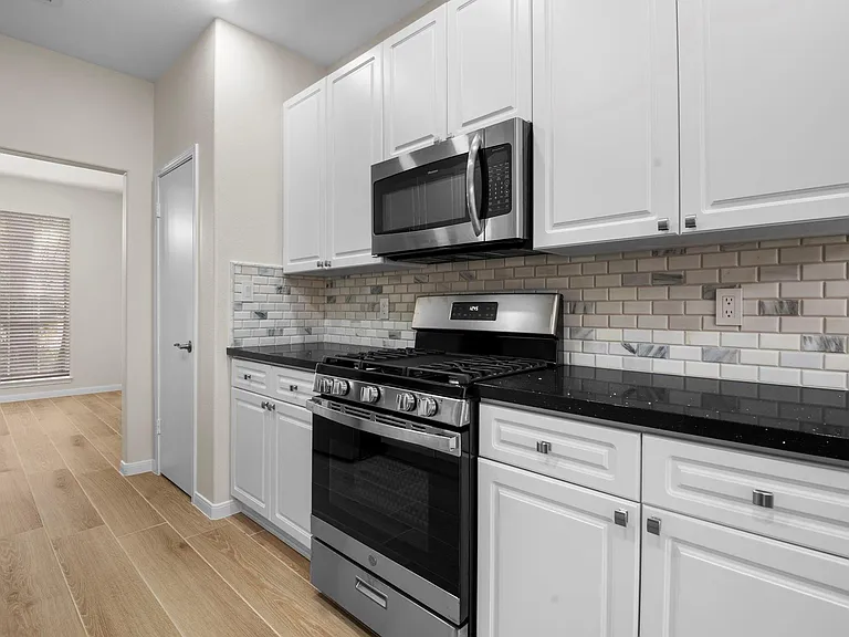13 E Willowwood Ct — Photo 10