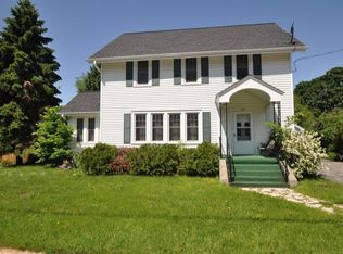 105 S Main St, North Prairie, WI 53153