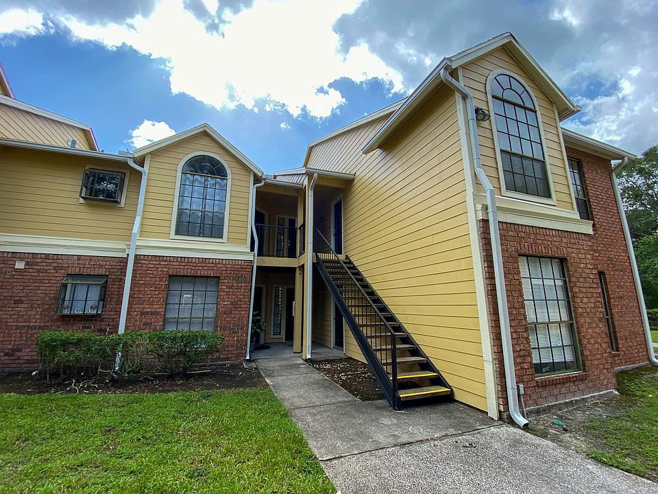 1st image of 8742 Mallard Reserve Dr #200