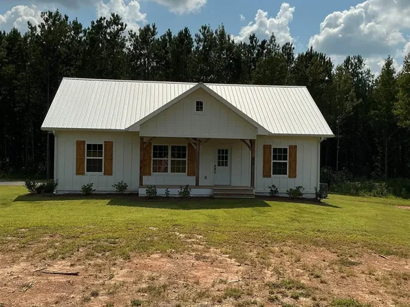 335 County Road 143, Gaylesville, AL 35973