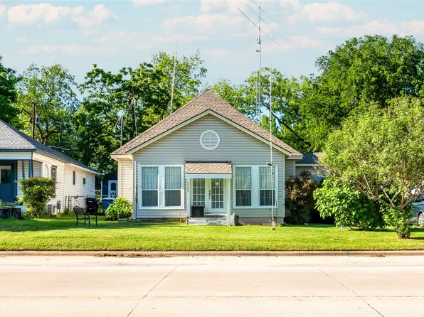 1501 W Crawford St, Denison, TX 75020