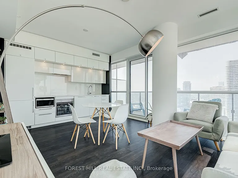 15 Grenville St #4708 — Photo 12