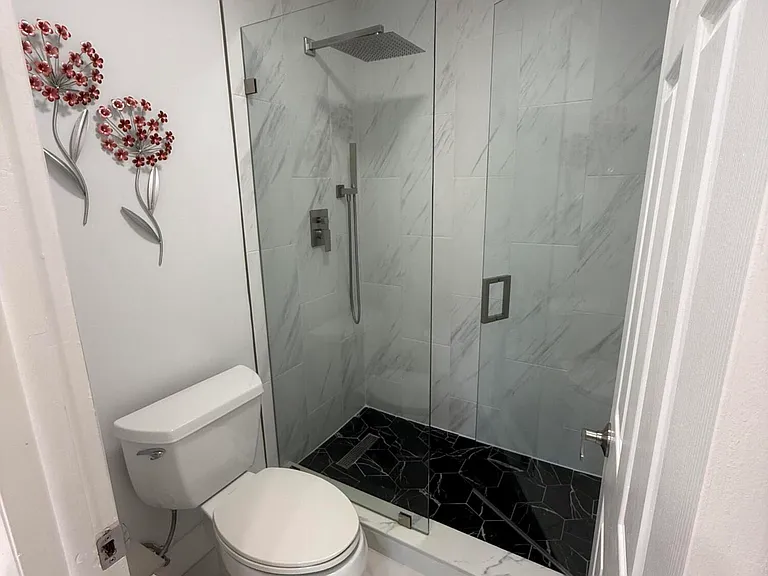 12394 Westhampton Cir — Photo 41