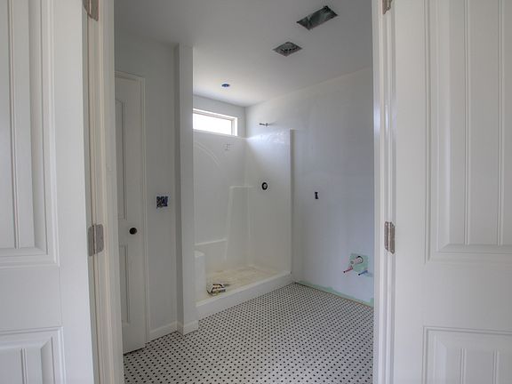 5th image of 503 Golden Eagle Ct #39