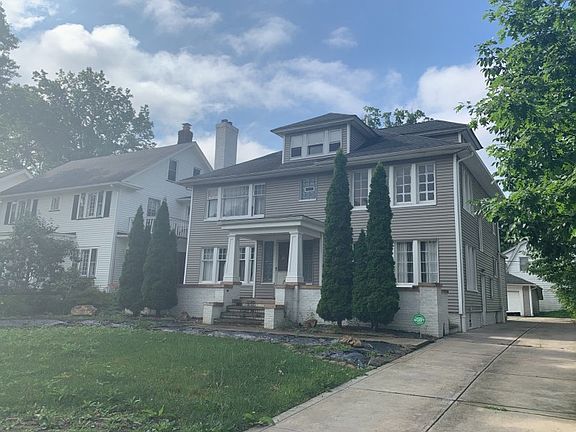 2nd image of 13028 Cedar Rd