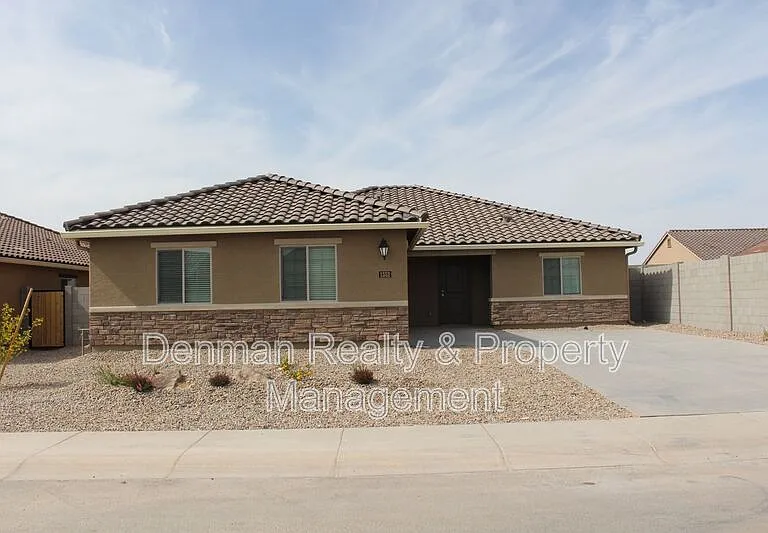 1552 E Inouye Dr — Photo 1