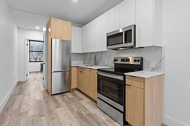 Rented by R New York