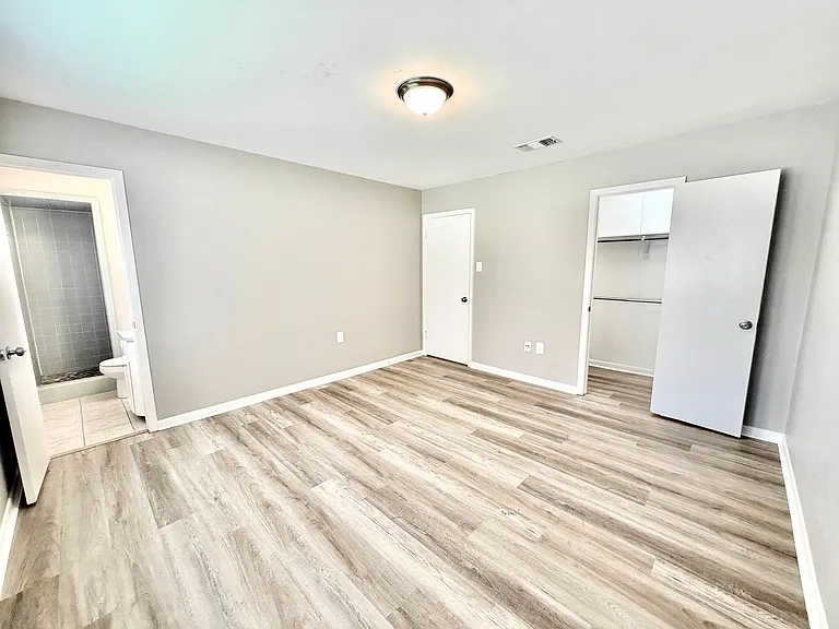 16820 Dahlgren Ave — Photo 12