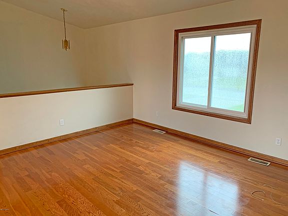 5th image of 1763 Oriole Dr