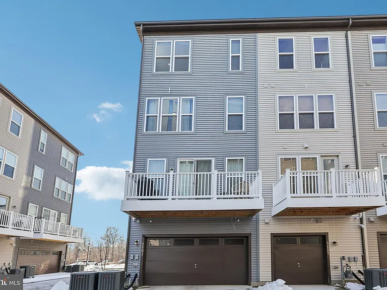 5601 Hyattsville Dr — Photo 49
