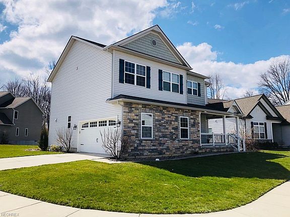 3rd image of 39070 Arcadia Cir