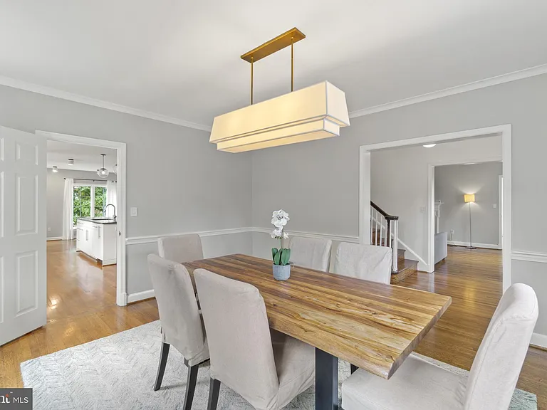 3901 Woodbine St — Photo 10