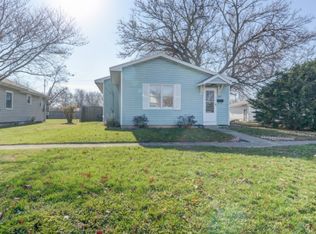 2805 Shelby Ave, Mattoon, IL 61938