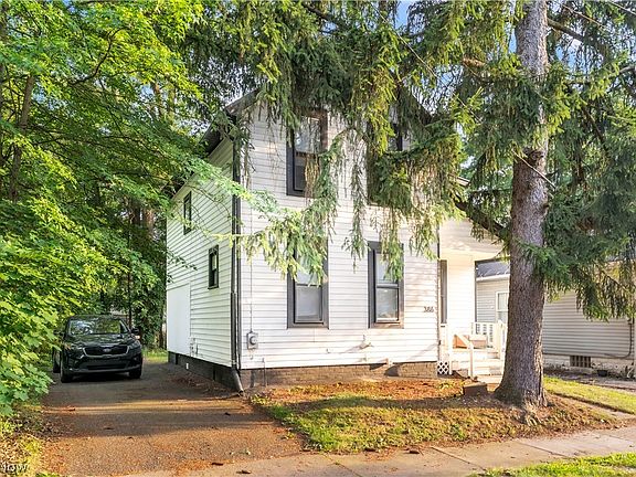 3rd image of 386 E Voris St