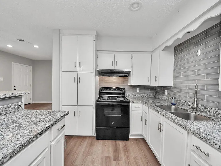 3603 Crosby Cedar Bayou Rd — Photo 13