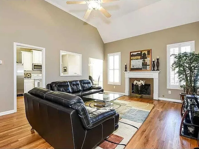 2479 Sandstone Pl — Photo 4