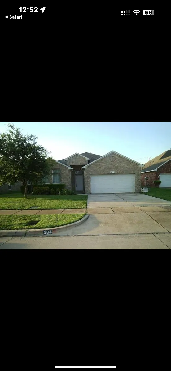 Building Photo - 504 Flintwood Ln