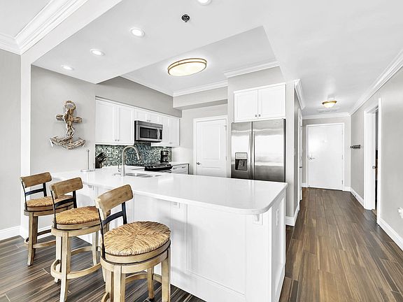 2nd image of 550 Topsl Beach Blvd Unit 702