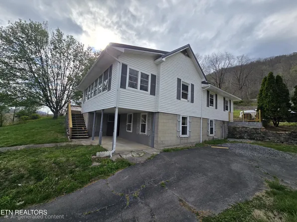 1533 Dawson Ave W, Big Stone Gap, VA 24219