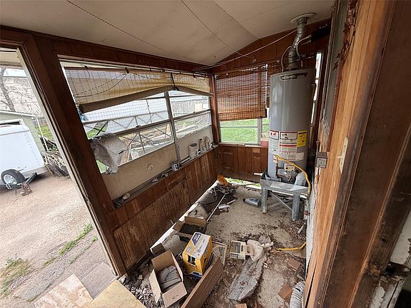 2nd image of 8454 Rannie Rd