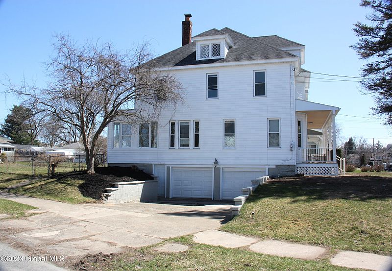 2nd image of 1665 Rugby Road