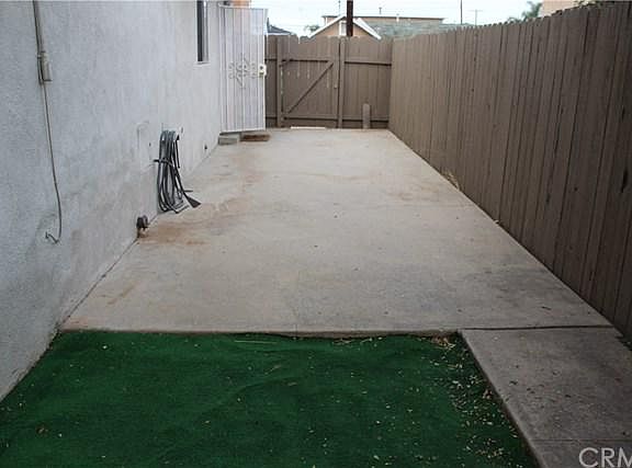 2nd image of 3211 E Wilton St