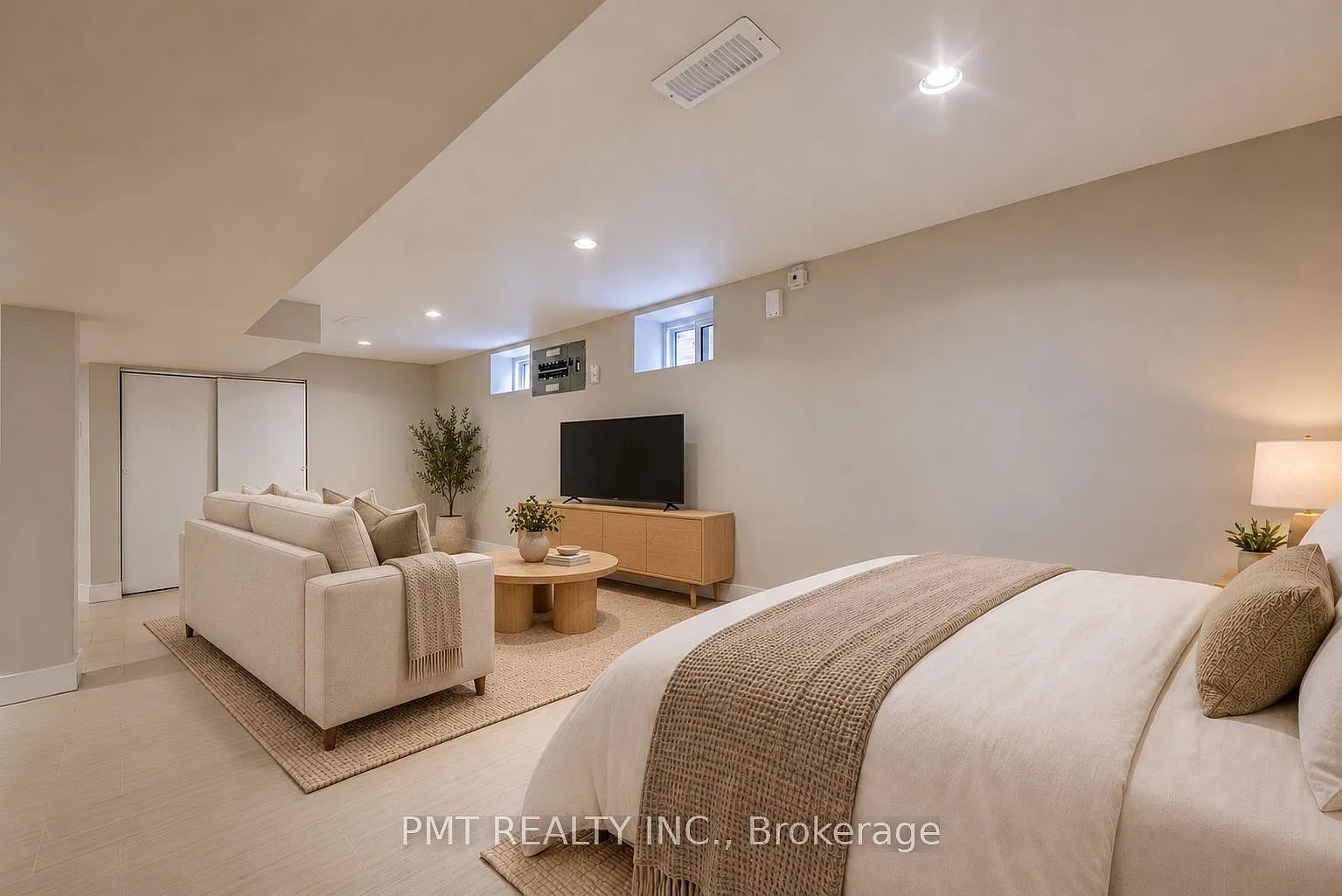 Studio, $1,599 — Photo 3