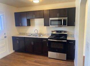 Newly Renovated 2BR | Courtyard & back patio | Lots of natural light, Denver, CO 80215