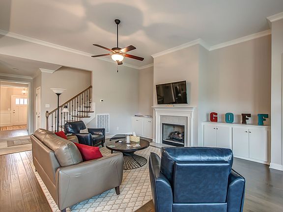 3rd image of 2752 Cloister Ln