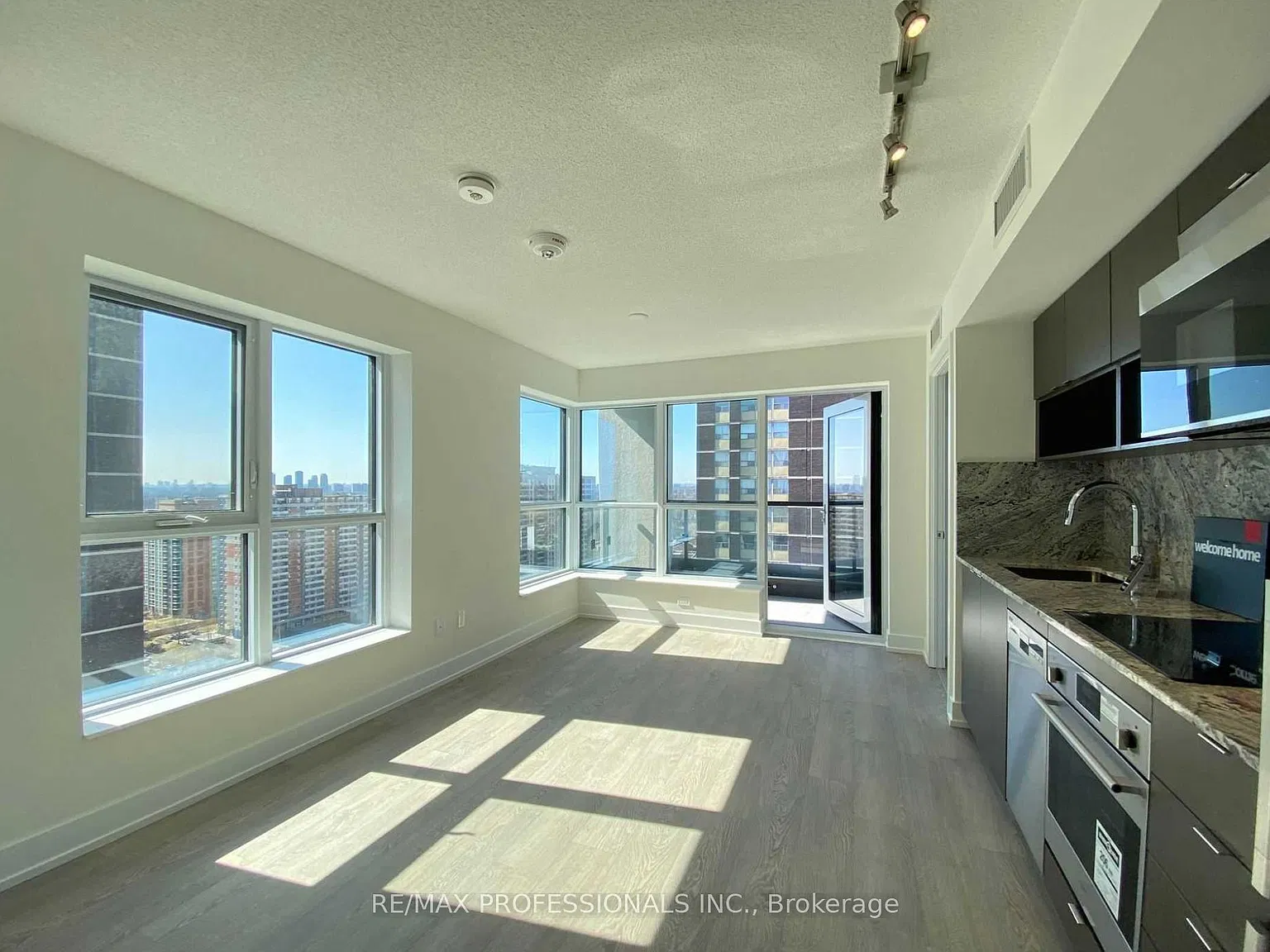 2 bed, $2,700 — Photo 1