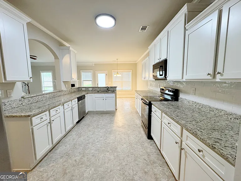 732 Sanctuary Ln — Photo 7