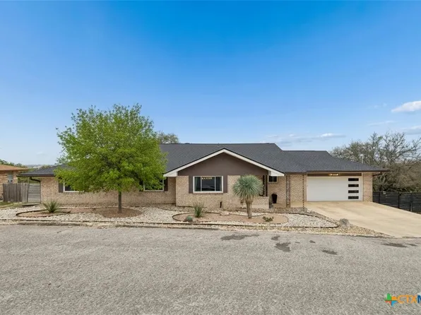 677 Floral Ave, New Braunfels, TX 78130